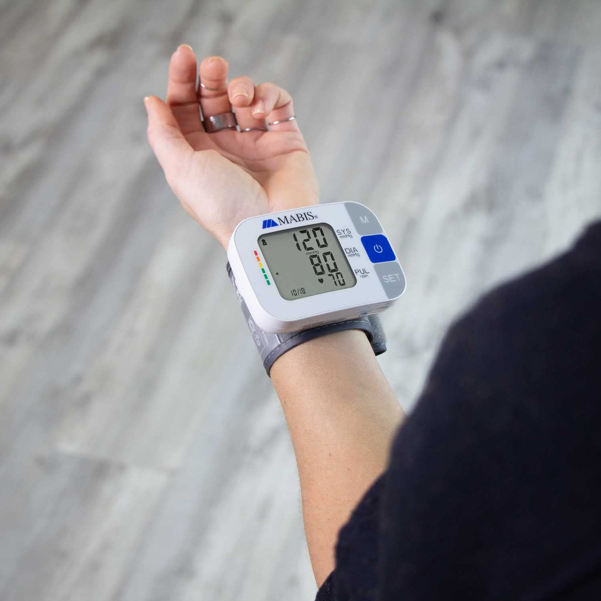 Talking Blood Pressure Monitor with Storage Case Q351